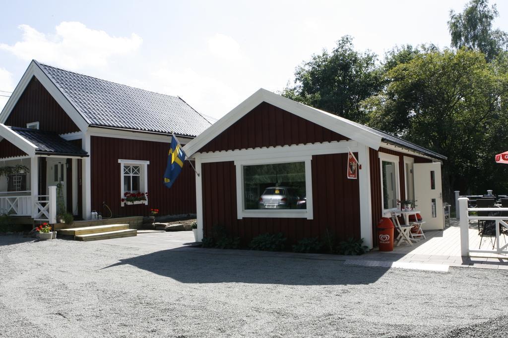 Cafe Torpet B&B Skepplanda Exterior photo